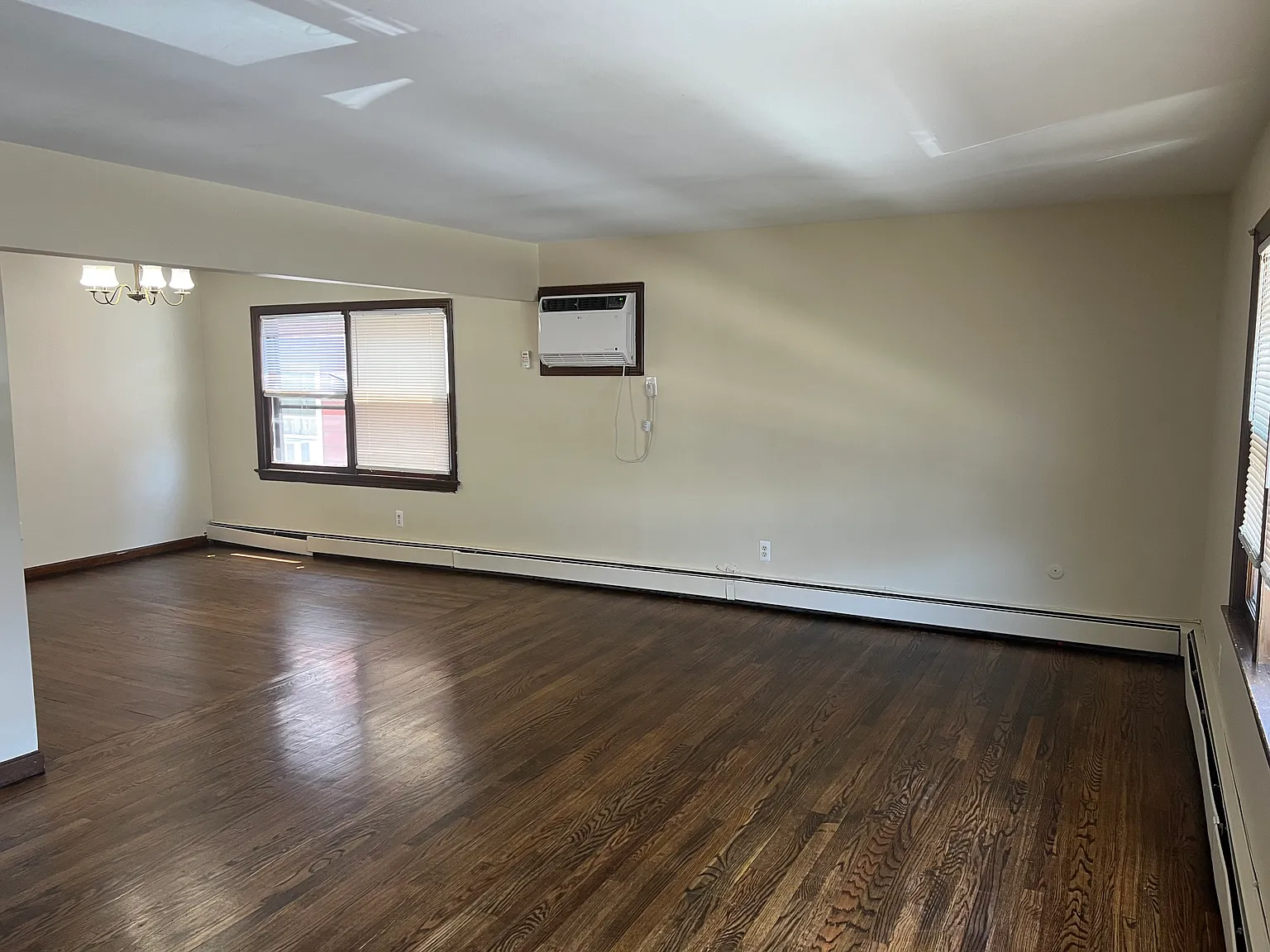 3 bed, $2,850 — Photo 3