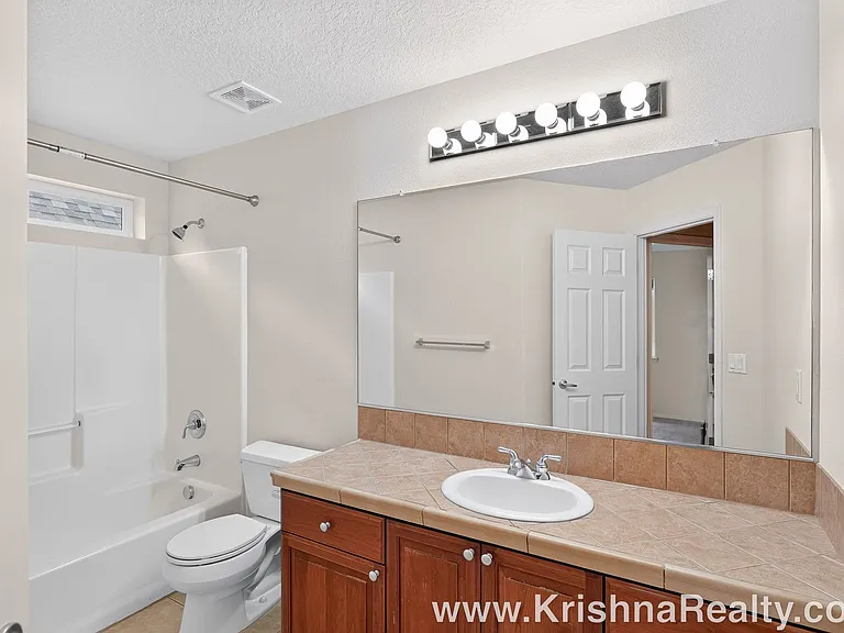 13686 NW Henninger Ln — Photo 19
