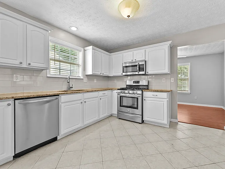 1029 Harbins Pass Dr — Photo 12