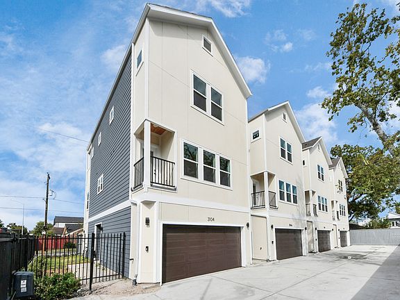 2nd image of 3106 Arlington St #A