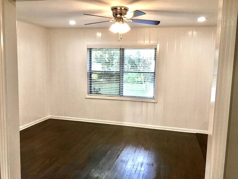 809 Woodstock St — Photo 30