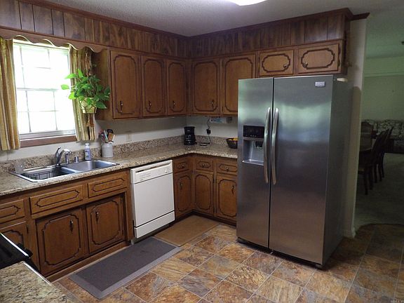 5th image of 246 Tracy Dr