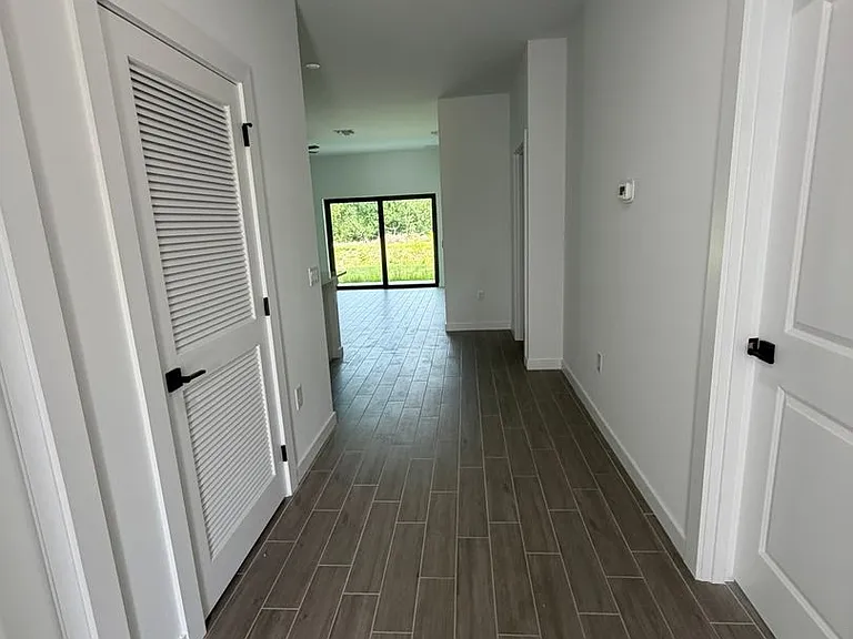 2212 Leda Ave S — Photo 3