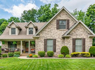 9407 Amber Ridge Ct, Louisville, KY 40272