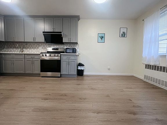 4th image of 5656 60th St Floor 1