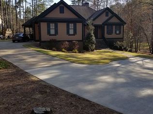 1571 Parrotts Pointe Rd, Greensboro, GA 30642