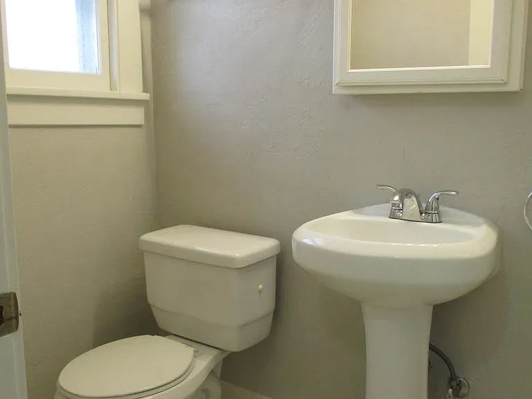 4826 S Park Ave — Photo 15