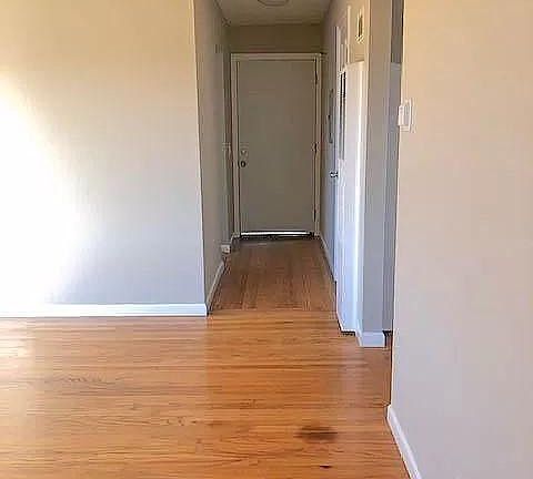3rd image of 815 3rd Ln