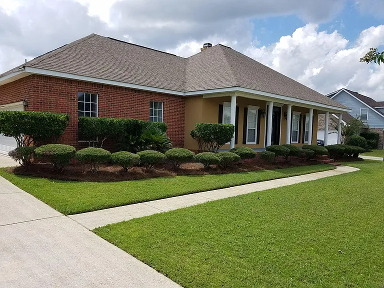 Property for lease. Seeking professional, excellent character Tenants.