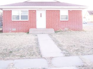 320 S Olive St, Shattuck, OK 73858