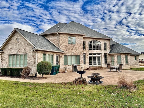 3rd image of 4401 W Legacy Dr