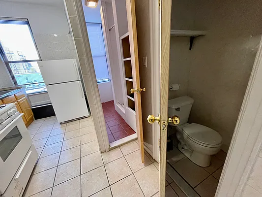 Rented by MQ Realty LLC | media 10