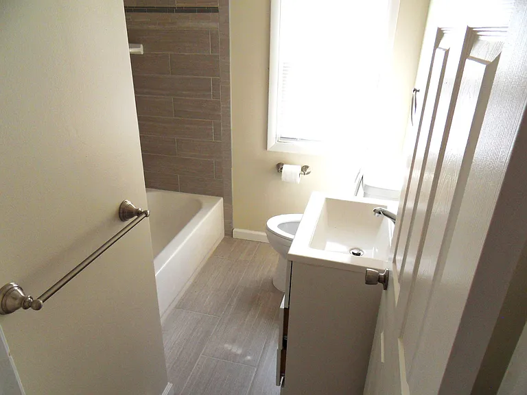 521 N Rembrandt Ave — Photo 17