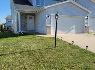 2224 W Geneva Rd, Peoria, IL 61615