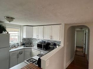 25 S End Rd #2, East Haven, CT 06512
