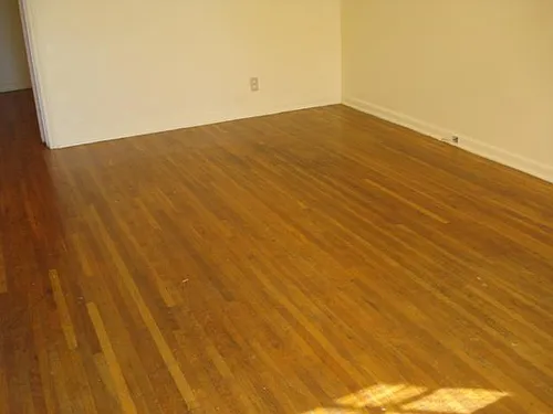 815 E 700 N Photo 1