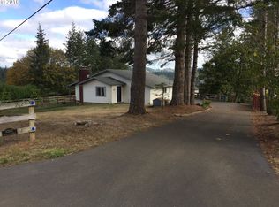 62607 Shellhamer Rd, Coos Bay, OR 97420