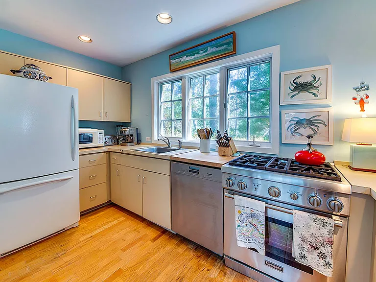 8 White Pine Rd — Photo 10