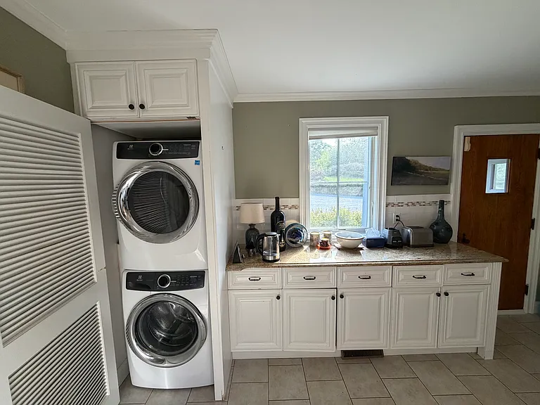 198 Cedar Ln — Photo 14