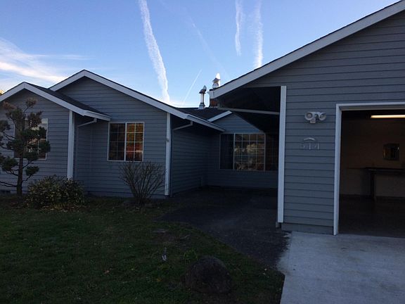3rd image of 514 SE 18th St