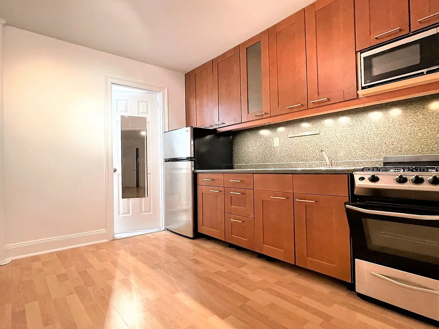 207 East 88th Street — Photo 2