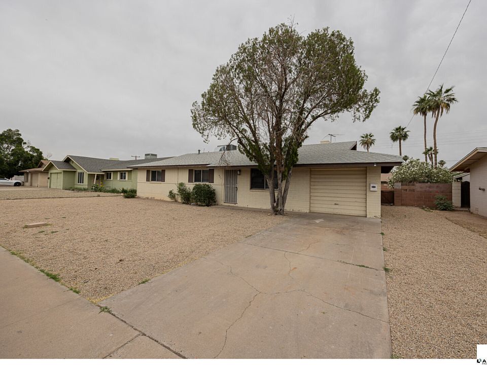 1st image of 427 E Malibu Dr