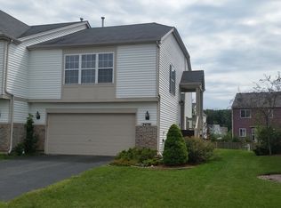 2458 Saddle Ridge Dr, Joliet, IL 60432