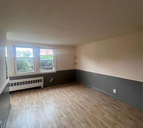 3rd image of 348 E Beech St
