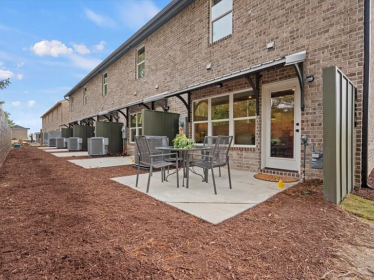1306 12th Oaks #1 — Photo 25