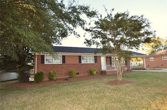 1st image of 2805 Highland Dr
