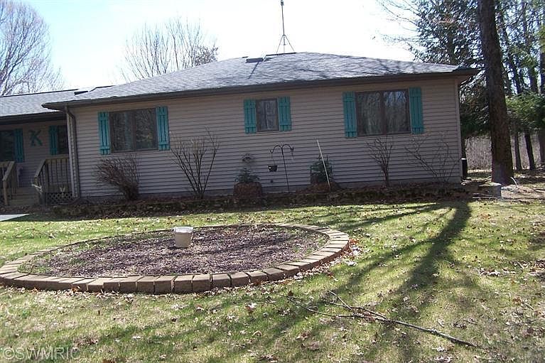 1st image of 9299 Club House Dr W
