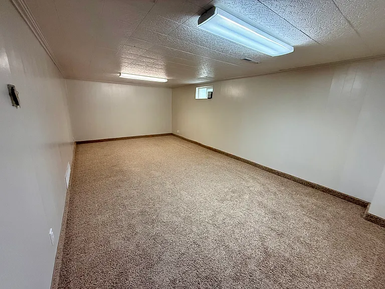883 N 1000 E — Photo 18
