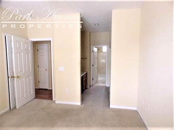 4th image of 9048 Meadowmont View Dr