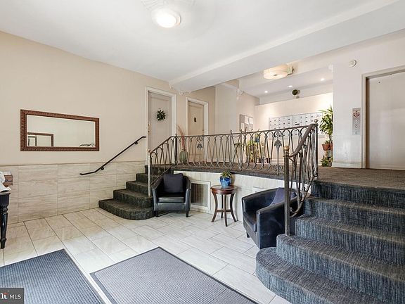 3rd image of 2100 19th St NW APT 506