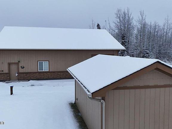 3rd image of 37830 Luscombe Cir