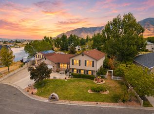 158 Lakeview Dr, Stansbury Park, UT 84074
