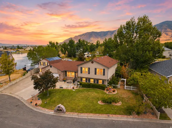 158 Lakeview Dr, Stansbury Park, UT 84074