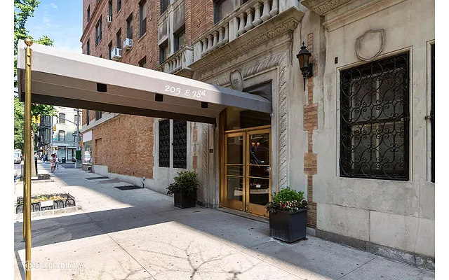 Sold by Douglas Elliman | media 22