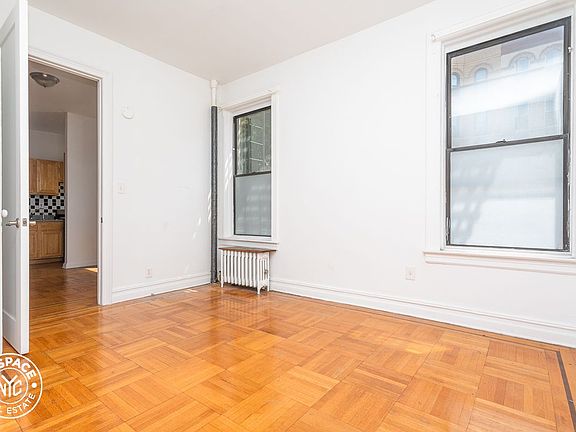 5th image of 550 Throop Ave APT A2