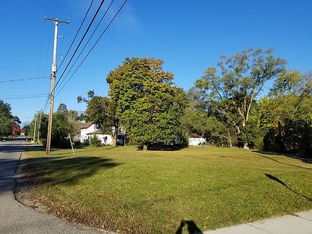 2nd image of 800 Chatterton St