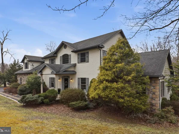 197 Mexico Rd, Pine Grove, PA 17963