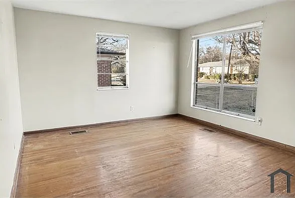 440 Oakmont St — Photo 5
