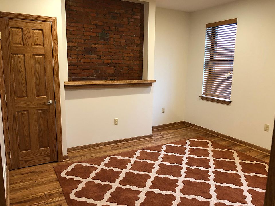 2nd Floor Bedroom/Office