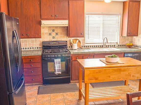 5th image of 1547 Johnson Dr
