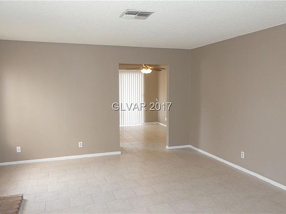 4th image of 1721 Amboy Dr