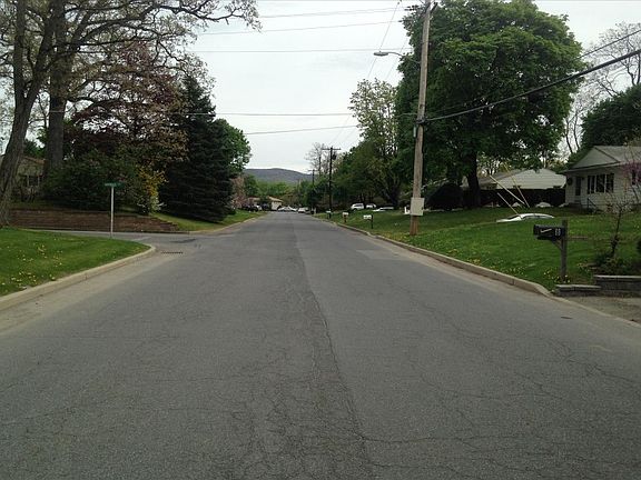 4th image of 11 Saint Anne Dr