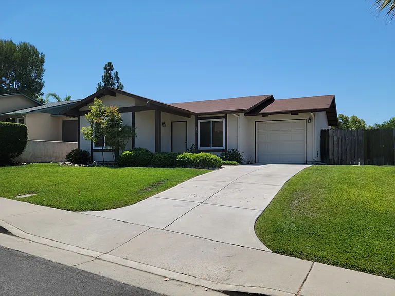 855 Loganberry Ct — Photo 10