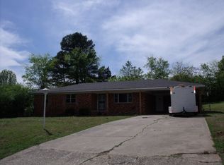 801 N 8th Scenic Dr, Van Buren, AR 72956