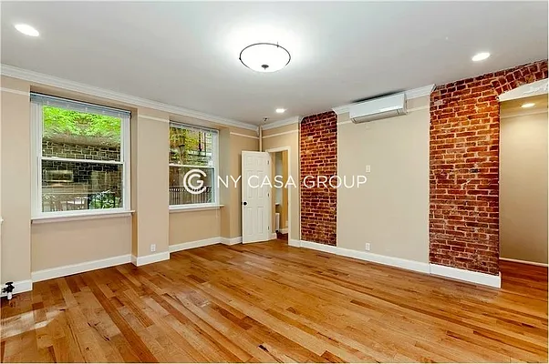 Rented by NY Casa Group | media 18