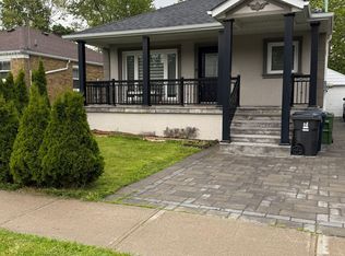 100 Ellington Dr, Toronto, ON M1R 3Y1